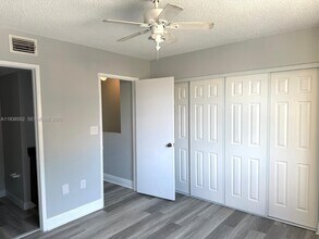 3872 NW 90th Ave in Sunrise, FL - Building Photo - Building Photo