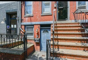 218 Jefferson St in Hoboken, NJ - Building Photo