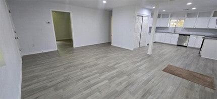 110 Hidden Cir in Coldspring, TX - Building Photo - Building Photo