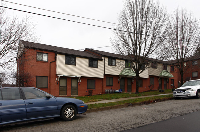 Malleable Heights in Sharon, PA - Building Photo - Building Photo