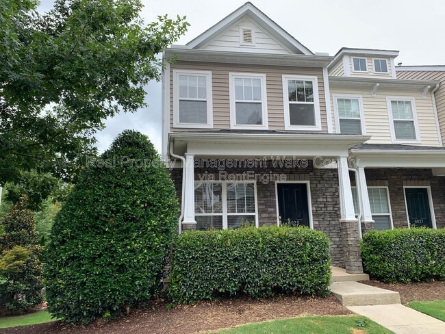 8025 Goldenrain Way in Raleigh, NC - Building Photo - Building Photo