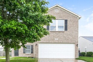 8636 Wheatfield Dr in Indianapolis, IN - Building Photo