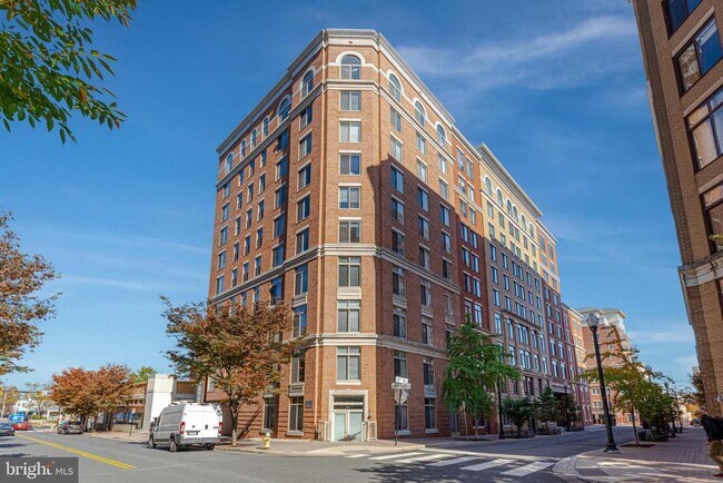 1205 N Garfield St in Arlington, VA - Building Photo - Building Photo