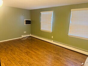 5 Jonathan Pl in Bloomfield, CT - Building Photo - Building Photo