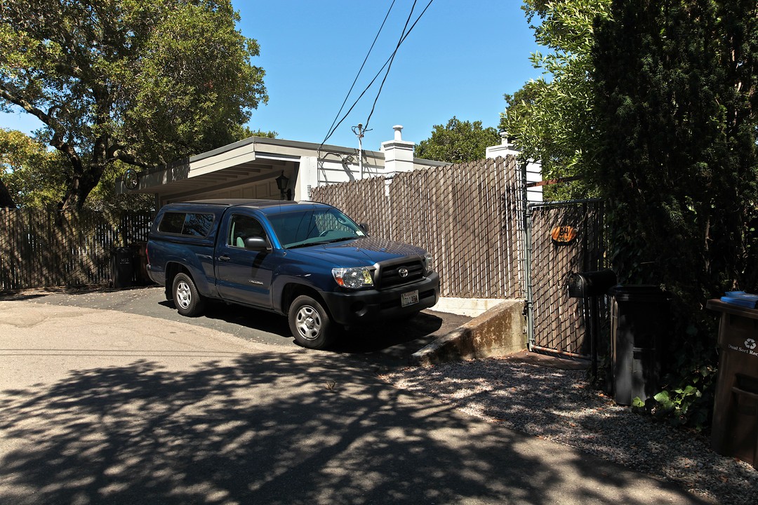 94 Southern Heights Blvd in San Rafael, CA - Building Photo