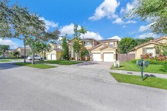 12172 SW 122nd Ct in Miami, FL - Building Photo - Building Photo