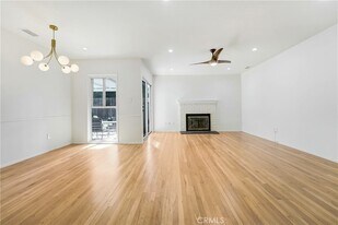 2006 180th Pl, Unit 7 in Torrance, CA - Building Photo