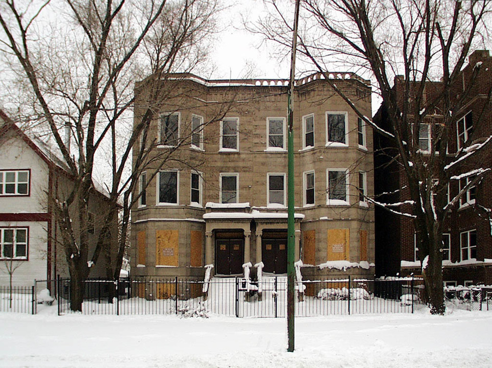 6433-6435 Kenwood in Chicago, IL - Building Photo