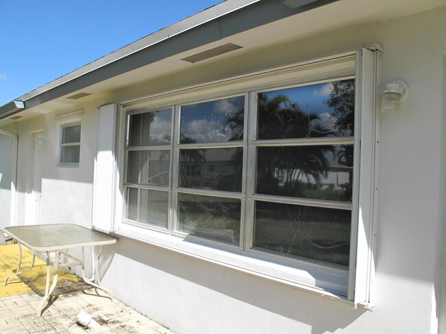 1192 South Dr in Delray Beach, FL - Building Photo - Building Photo