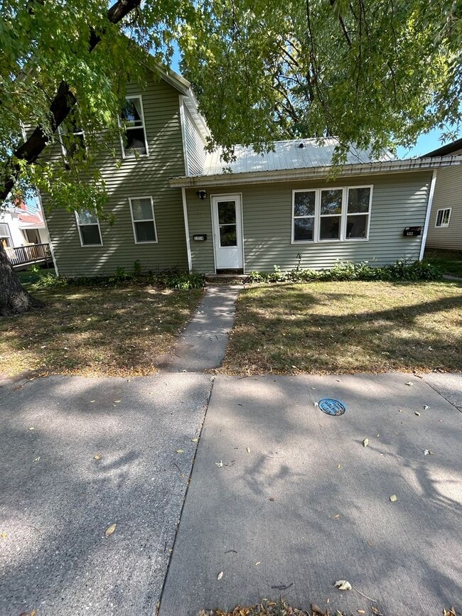 1312 Kane St in La crosse, WI - Building Photo - Building Photo