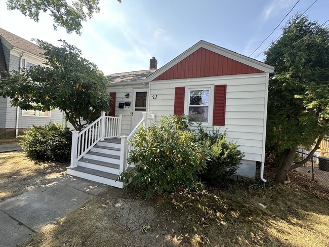 23 Safford St in Quincy, MA - Building Photo - Building Photo