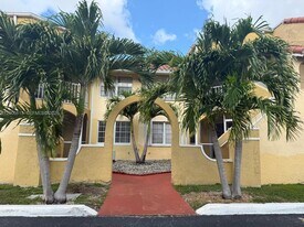 15675 SW 74th Cir Dr in Miami, FL - Building Photo