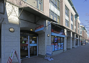 2689-2699 W Broadway in Vancouver, BC - Building Photo - Building Photo