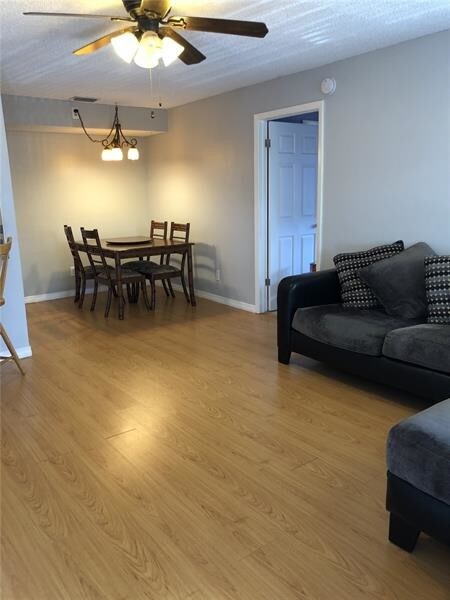 10027 Winding Lake Rd in Sunrise, FL - Building Photo