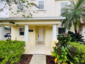 1531 Par Ct in Vero Beach, FL - Building Photo - Building Photo