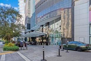 851 NE 1st Ave, Unit 1205 in Miami, FL - Building Photo