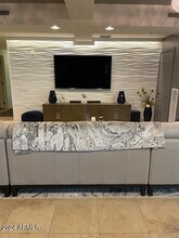 7127 E Rancho Vista Dr in Scottsdale, AZ - Building Photo - Building Photo