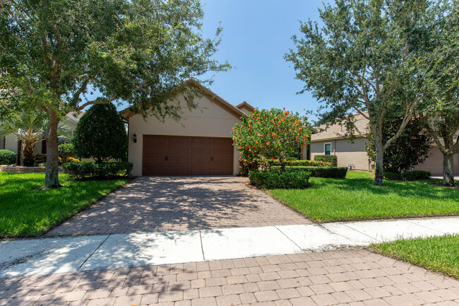 10274 Prato St in Wellington, FL - Building Photo - Building Photo