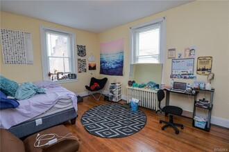 1210 W Franklin St in Richmond, VA - Building Photo - Interior Photo