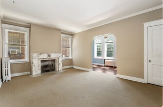 5863 Northumberland St, Unit 2 in Pittsburgh, PA - Building Photo - Building Photo