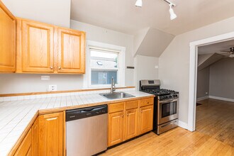 4153 N Whipple St, Unit 2 in Chicago, IL - Building Photo - Building Photo