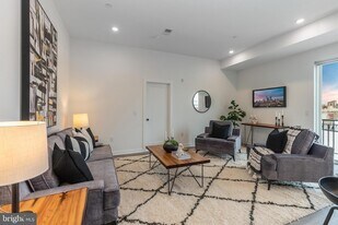 710 N 16th St, Unit 203 in Philadelphia, PA - Building Photo