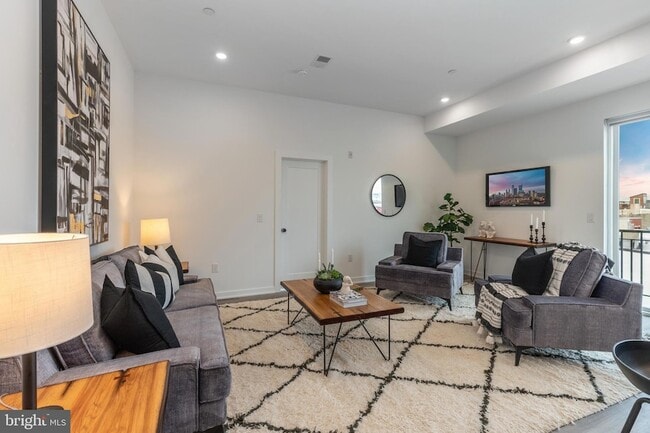 property at 710 N 16th St