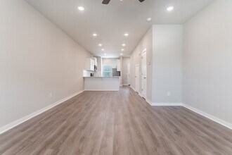 711 N Honey Locust Bnd in Fayetteville, AR - Building Photo - Building Photo