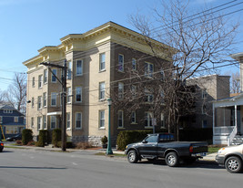 327 Holcomb St Apartments