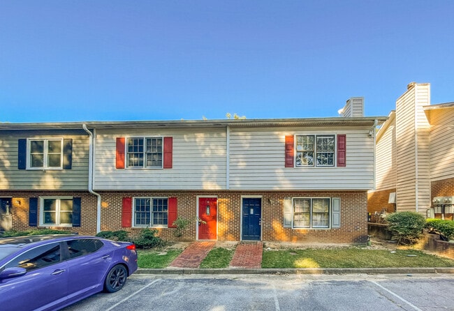 property at 2140 Kings Gate Cir SW