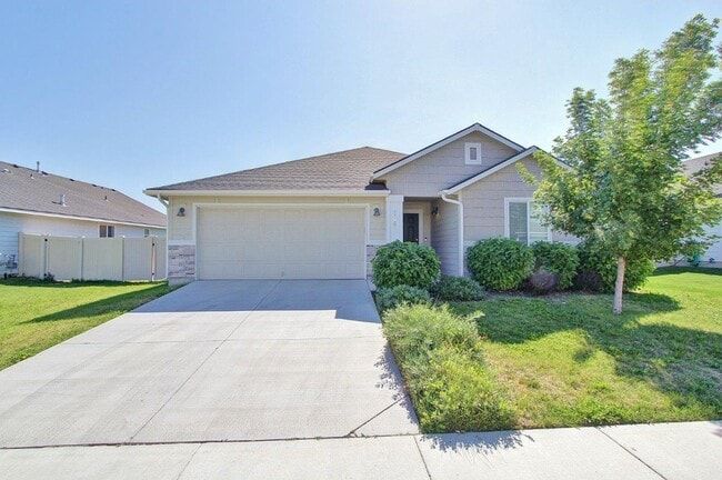 property at 1642 N Pewter Ave