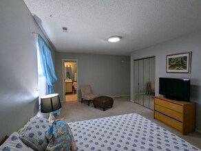 110 Heywood Rd-Unit -10 D in Arden, NC - Building Photo - Building Photo