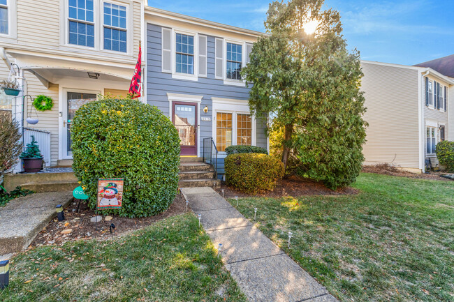 6513 Brick Hearth Ct in Alexandria, VA - Foto de edificio - Building Photo