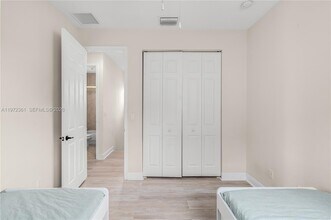 3700 NW 84th Way in Pembroke Pines, FL - Building Photo - Building Photo