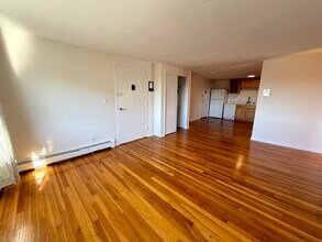 20 Riverside St in Watertown, MA - Building Photo - Building Photo