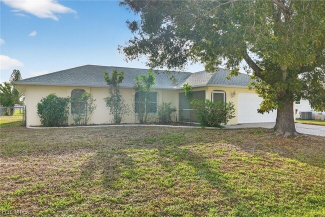 1023 SE 18th Ave in Cape Coral, FL - Building Photo - Building Photo