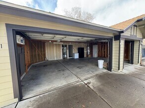 1771 Glen Oaks Dr in Reno, NV - Building Photo - Building Photo