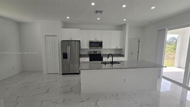 2809 64th St W in Lehigh Acres, FL - Building Photo - Building Photo