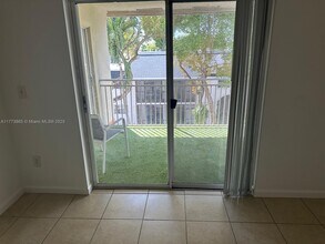 18890 NW 57th Ave in Hialeah, FL - Building Photo - Building Photo