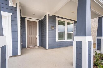 5635 Huffines Blvd in Royse City, TX - Foto de edificio - Building Photo