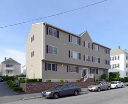 114 Davis St in New Bedford, MA - Building Photo