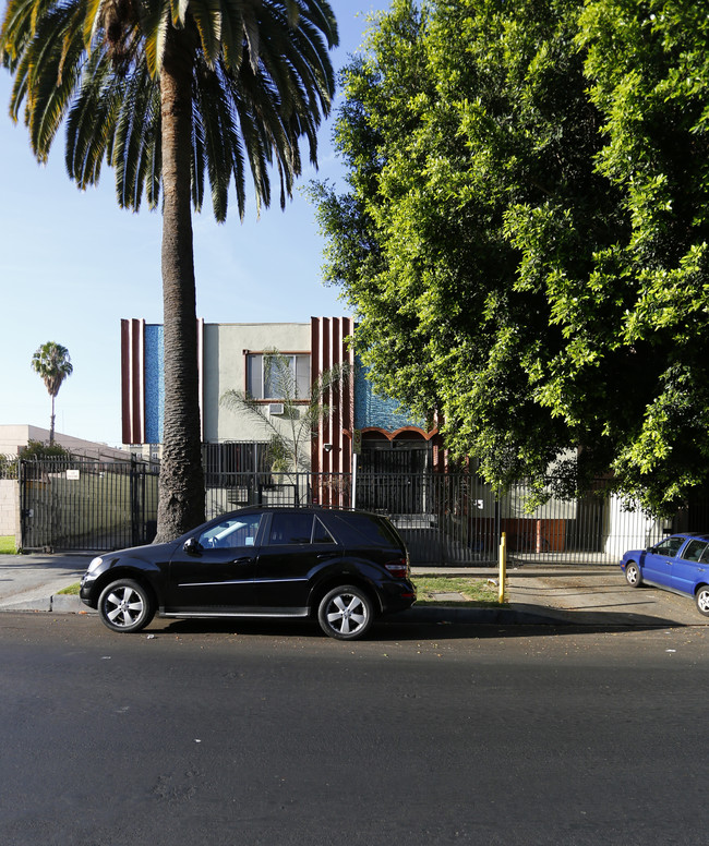 3036 Leeward Ave in Los Angeles, CA - Building Photo - Building Photo