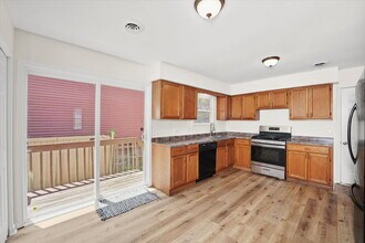35763 N Wilson Rd in Ingleside, IL - Building Photo - Building Photo