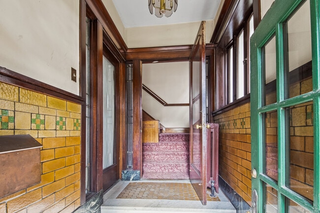 3006 W Logan Blvd in Chicago, IL - Building Photo - Building Photo