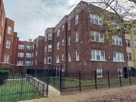 5029 N Harding Ave in Chicago, IL - Building Photo