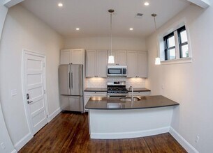 11 Newcomb St in Boston, MA - Building Photo - Building Photo