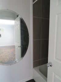 4731 Walker St photo'