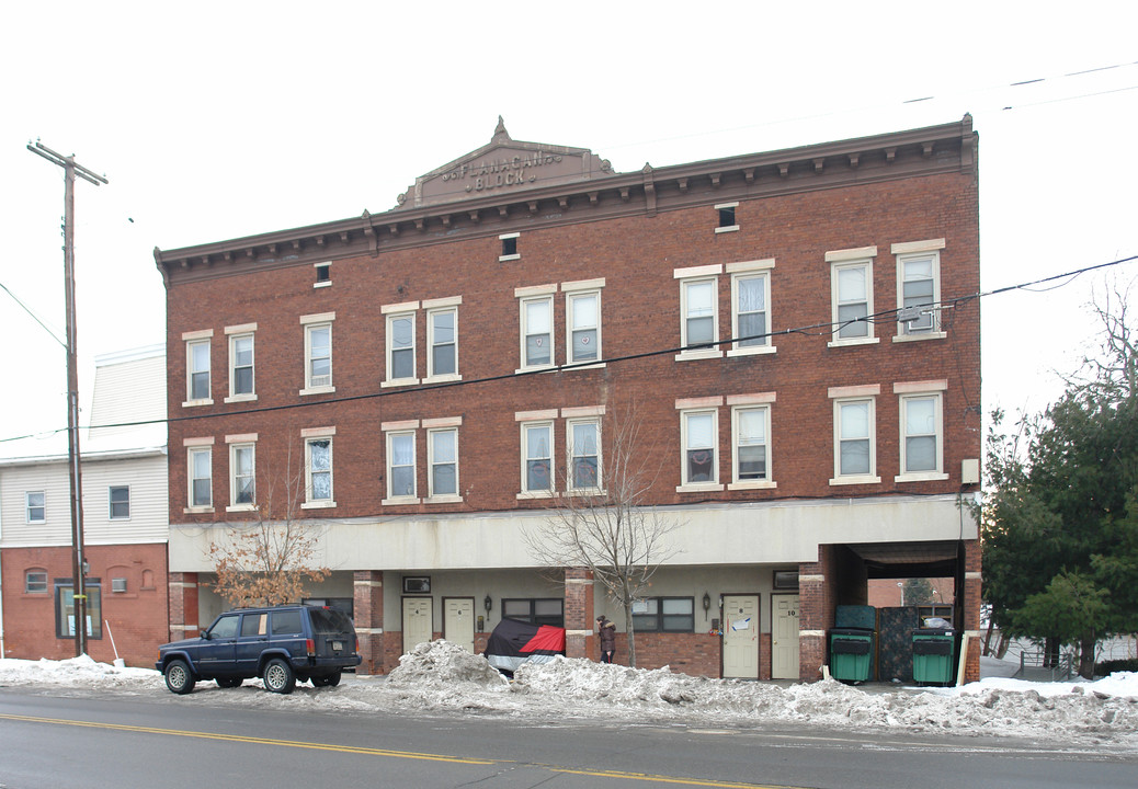 2 S Central Ave in Mechanicville, NY - Building Photo