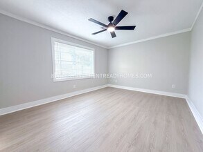 2418 Kingsdale Dr in Deer Park, TX - Building Photo - Building Photo