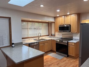 4410 Hampton Ct in Rohnert Park, CA - Building Photo - Building Photo